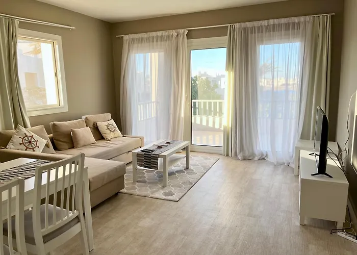 Daire Cozy 1-bedroom Joubal Lagoon